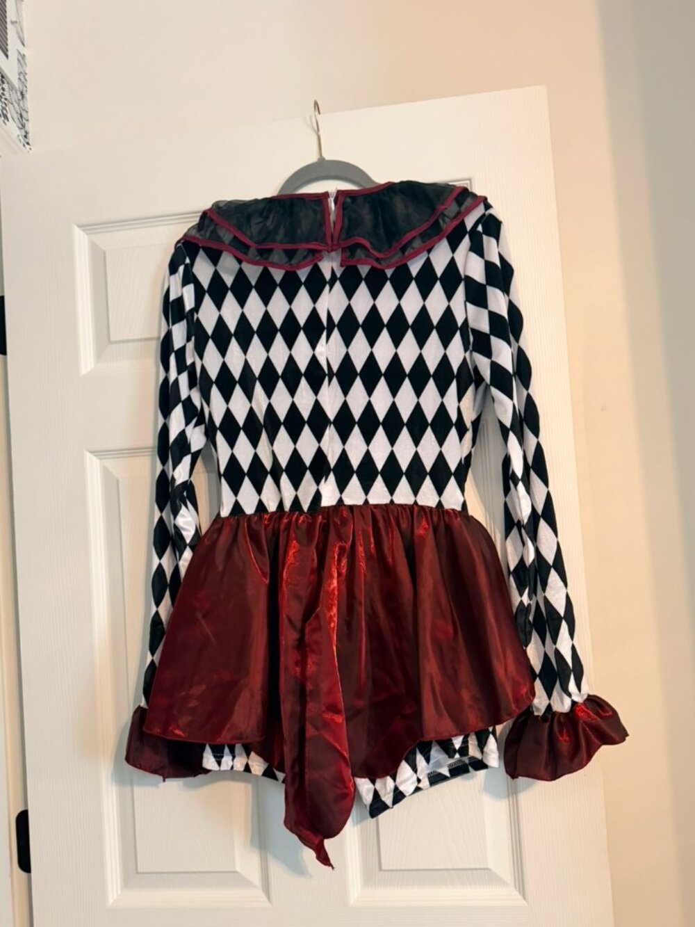 NYT Spirit Halloween Circus Clown Costume - Picture 4 of 11